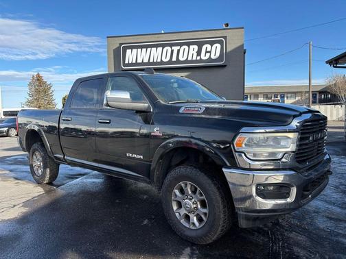 2019 RAM 2500 Laramie Crew Cab 4x4 6'4' Box