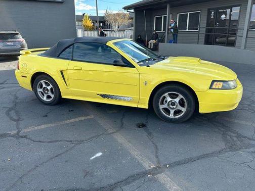 2003 Ford Mustang Base