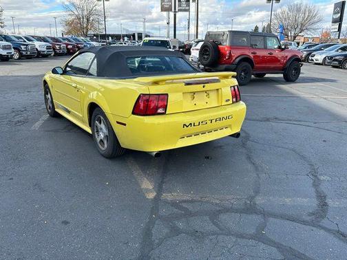 2003 Ford Mustang Base