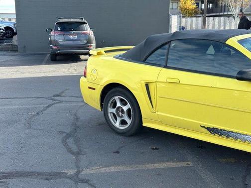 2003 Ford Mustang Base