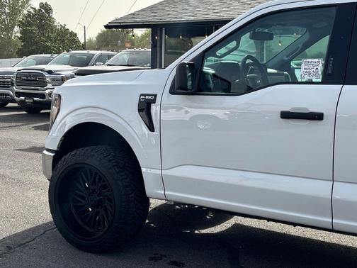 Oxford White 2023 Ford F-150 XLT