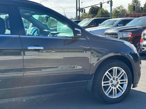 Black Granite Metallic 2014 Chevrolet Traverse 1LT