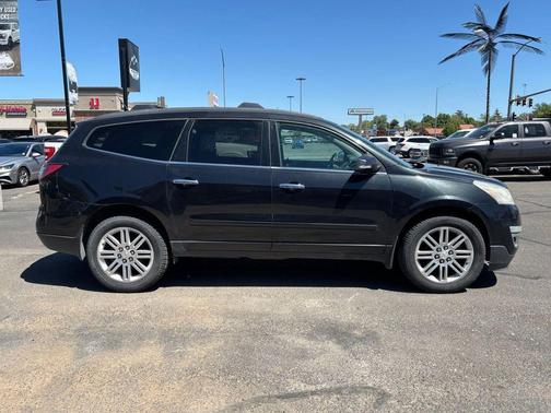 Black Granite Metallic 2014 Chevrolet Traverse 1LT