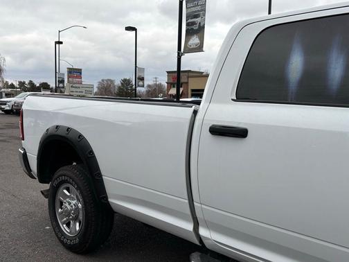 2021 RAM 2500 Tradesman Crew Cab 4x4 8' Box