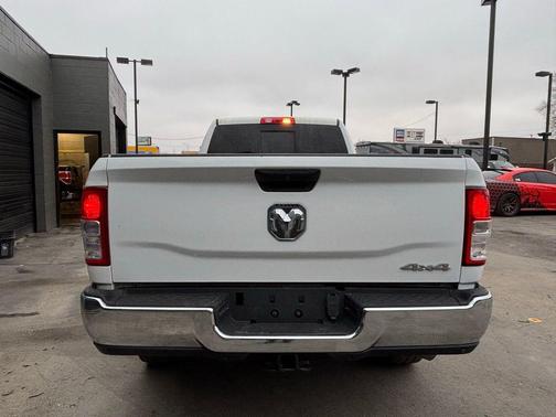 2021 RAM 2500 Tradesman Crew Cab 4x4 8' Box