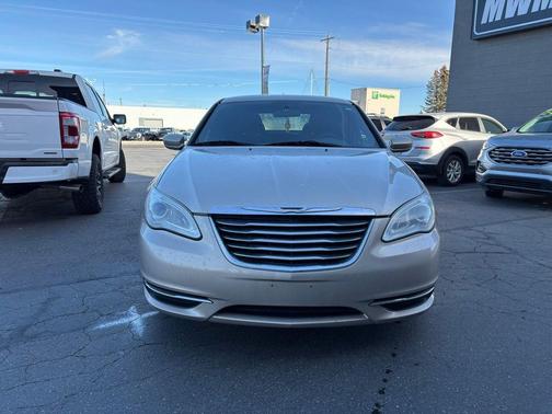2013 Chrysler 200 Touring