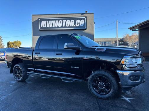 2022 RAM 2500 Tradesman Crew Cab 4x4 6'4' Box