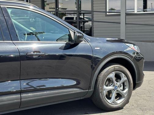 Black Metallic 2025 Ford Escape ST-Line Select