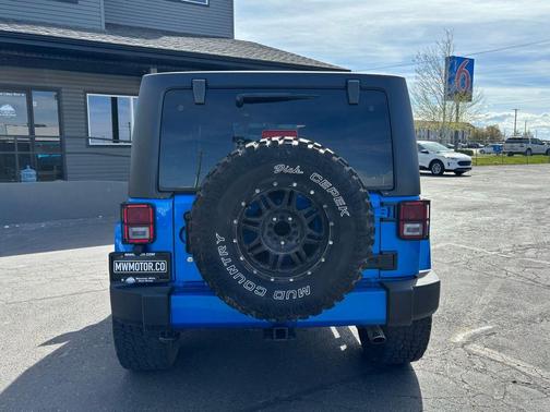 2016 Jeep Wrangler Unlimited Sahara