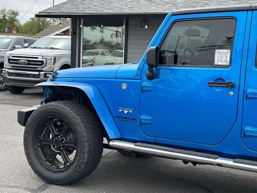 Hydro Blue Pearl Coat 2016 Jeep Wrangler Unlimited Sahara