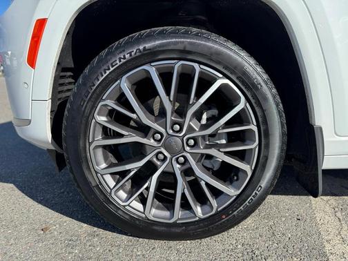 2024 Jeep Grand Cherokee L Summit