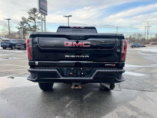Onyx Black 2024 GMC Sierra 3500 AT4