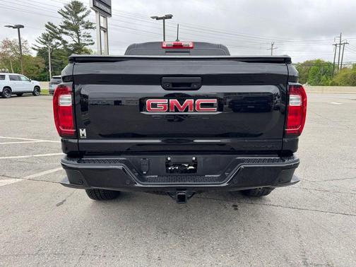 Onyx Black 2023 GMC Canyon Denali