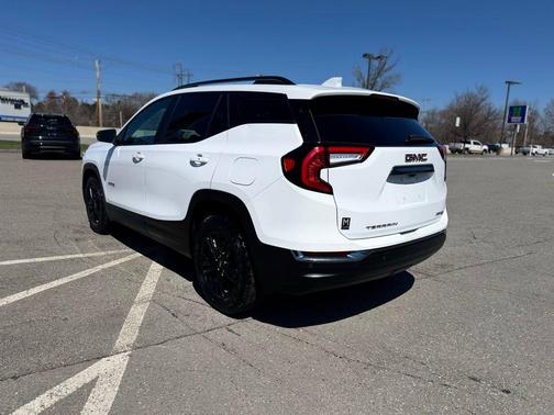 Summit White 2023 GMC Terrain AT4