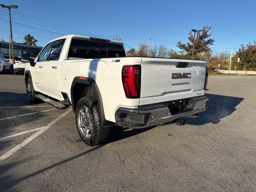 2026 GMC Sierra 2500 SLT