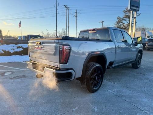 2024 GMC Sierra 2500 AT4