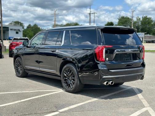 2023 GMC Yukon XL Denali Ultimate