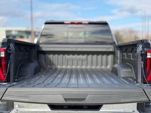 2026 GMC Sierra 2500 SLT