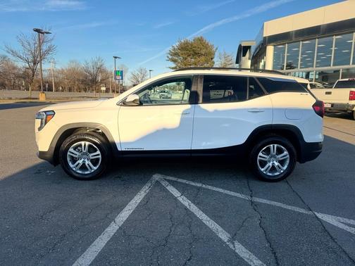 2022 GMC Terrain SLE