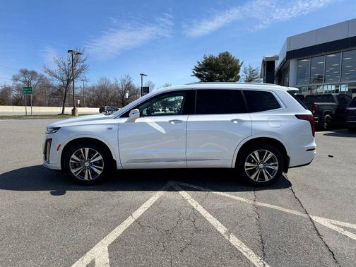 Crystal White Tri-Coat 2022 Cadillac XT6 Premium Luxury AWD