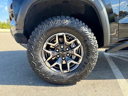 2024 Chevrolet Colorado ZR2
