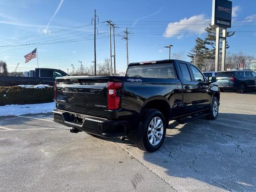 2022 Chevrolet Silverado 1500 Limited Custom