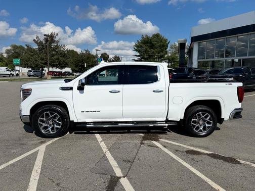 2022 GMC Sierra 1500 SLT