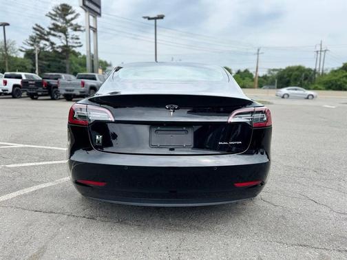 2019 Tesla Model 3 Long Range