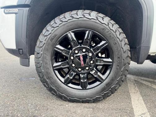 2024 GMC Sierra 2500 AT4