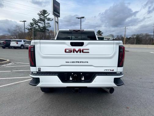 2024 GMC Sierra 2500 AT4