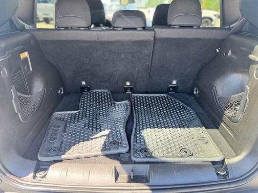 White 2018 Jeep Renegade Altitude