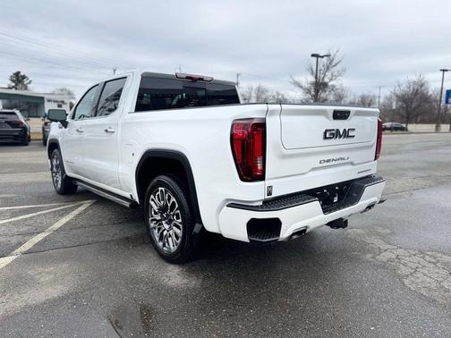 White Frost Tri-Coat 2025 GMC Sierra 1500 Denali Ultimate