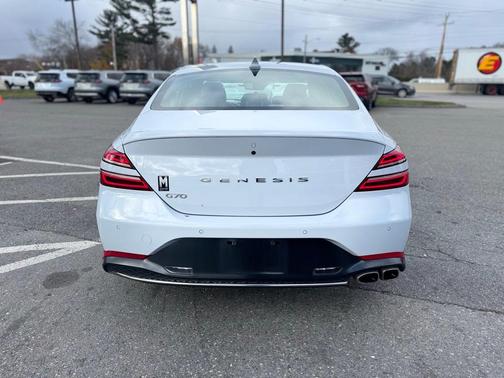 2023 Genesis G70 2.0T