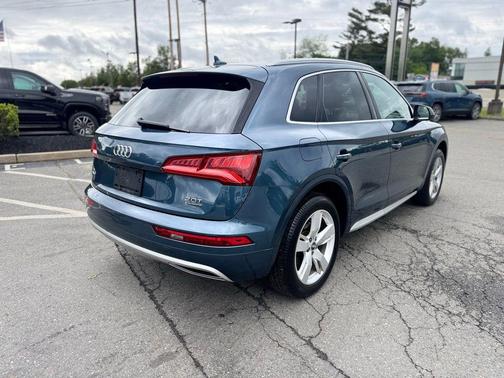 Utopia Blue Metallic 2018 Audi Q5 2.0T Premium Plus