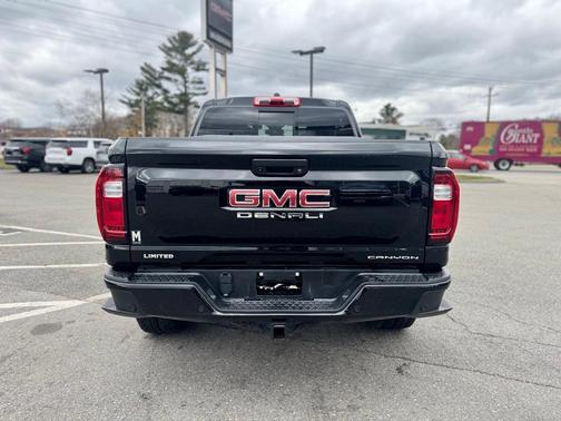 2024 GMC Canyon Denali