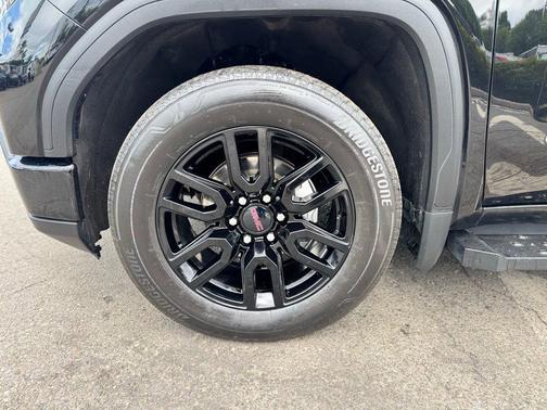 Onyx Black 2023 GMC Sierra 1500 Elevation