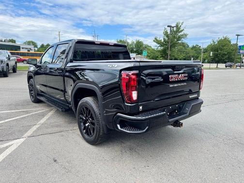 Onyx Black 2023 GMC Sierra 1500 Elevation