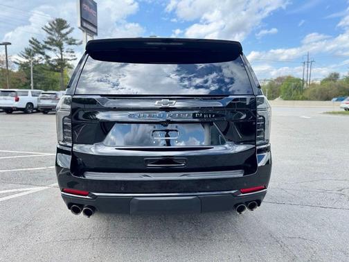 Black 2026 Chevrolet Suburban Z71