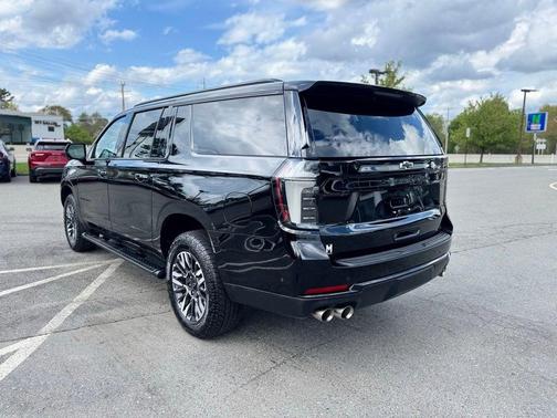 Black 2026 Chevrolet Suburban Z71