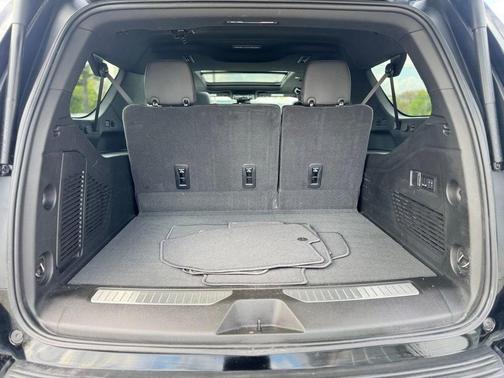 Black 2026 Chevrolet Suburban Z71