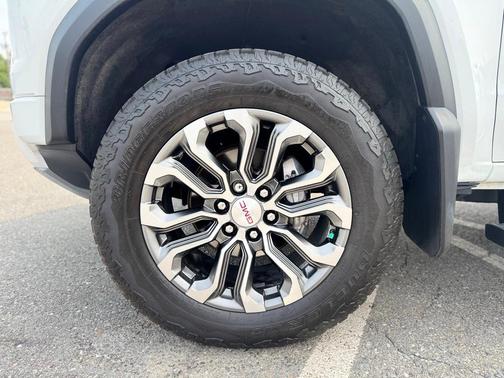 2023 GMC Canyon Denali