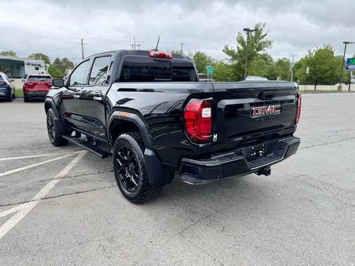 Onyx Black 2024 GMC Canyon Denali