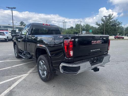 2025 GMC Sierra 2500 SLE