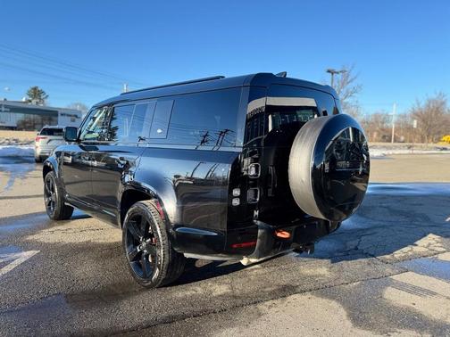 2024 Land Rover Defender P400 X