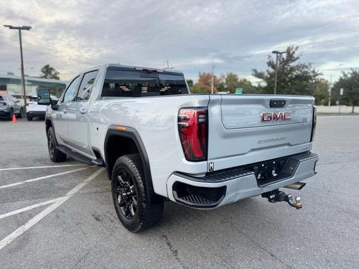 2024 GMC Sierra 2500 AT4