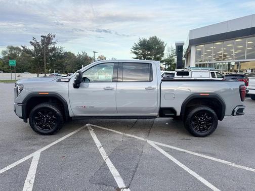 2024 GMC Sierra 2500 AT4