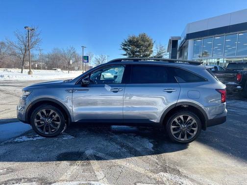 Gray 2023 Kia Sorento X-Line EX