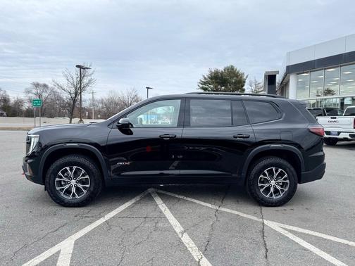2025 GMC Acadia AT4