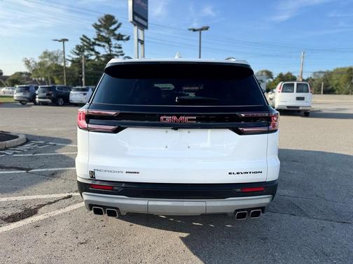 2025 GMC Acadia Elevation