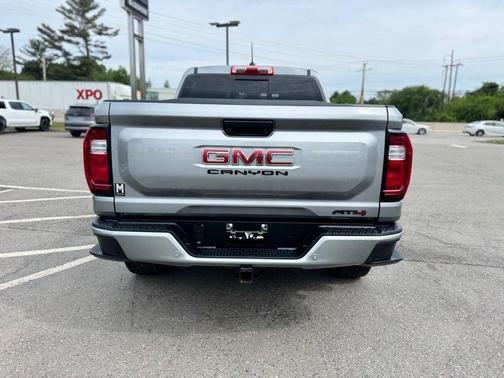 Sterling 2025 GMC Canyon AT4